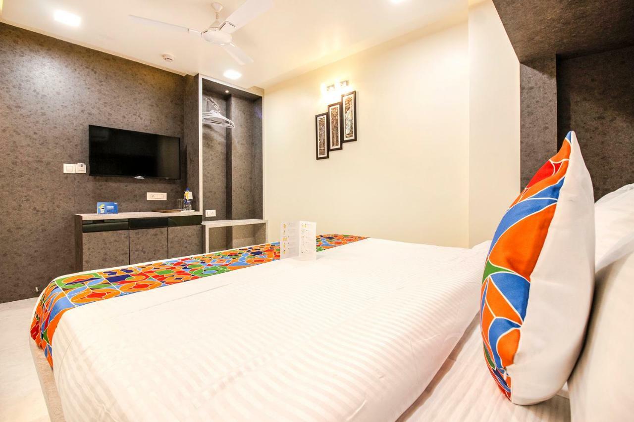 Hotel Radana Vashi Navimumbai Nová Bombaj Exteriér fotografie